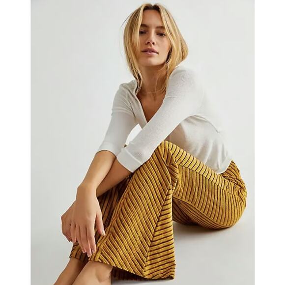 Free People Pants - Free People Slim Pull-On Ribbed Velvet Velour Flare Pant Untold Gold Size Small